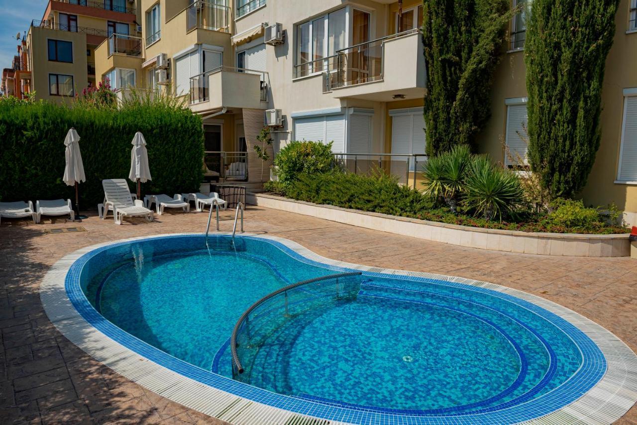 Menada Belle View Apartments Sveti Vlas Exteriör bild